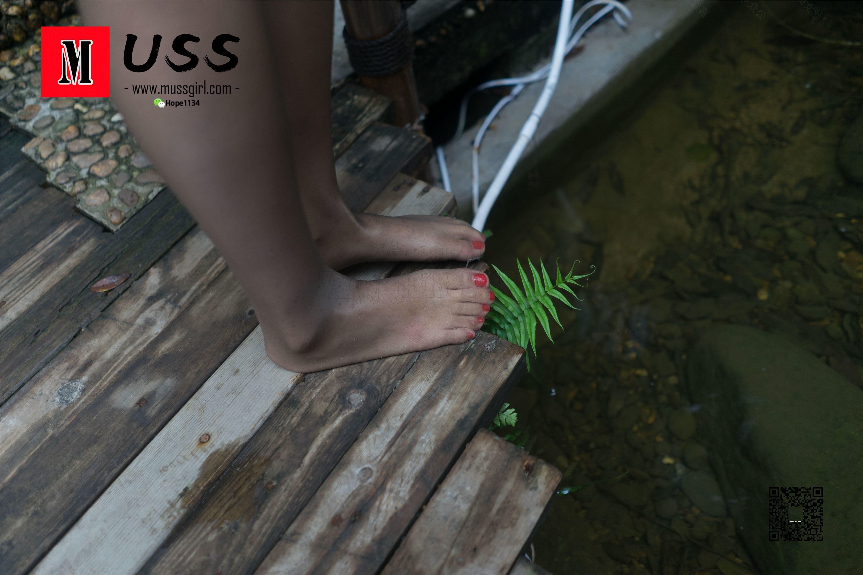 MussGirl慕丝女郎  NO.267-院落一角的黑丝足迹